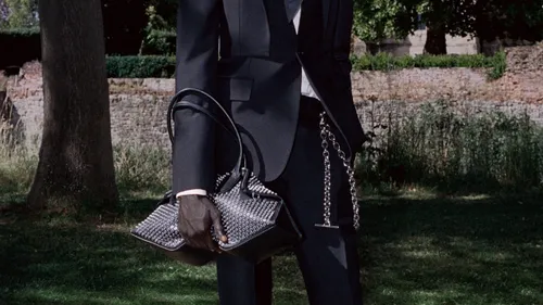 FG CHIC : Alexander McQueen Spring–Summer 2026 Pre-Collection 