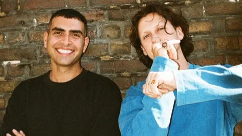 Inarrêtable, Barry can't swim enchaîne avec I Could be madonna aux...