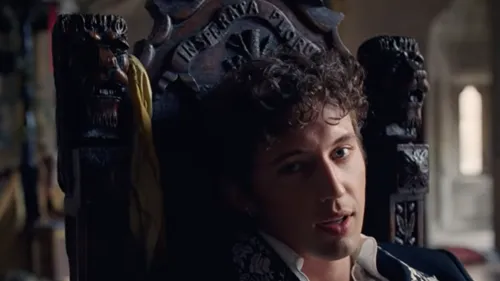 Troye Sivan, party all the time