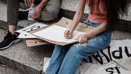 Lorsque la scène house et électro dénonce au travers de son art...