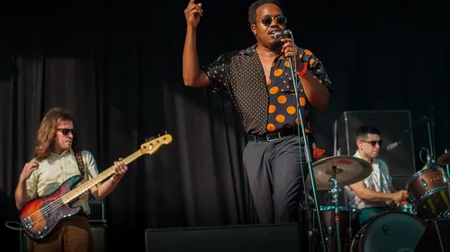 FG CHIC: Durand Jones & The Indications — In Full Bloom 