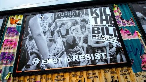 Culture Rave en Grande-Bretagne : un second livre Exist To Resist...