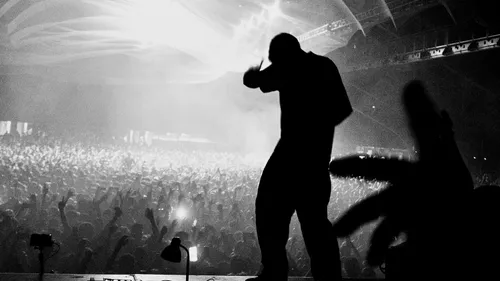 Fred Again : l’architecte de l’instant présent