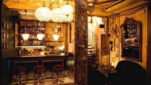 Plongée dans le phénomène des speakeasy