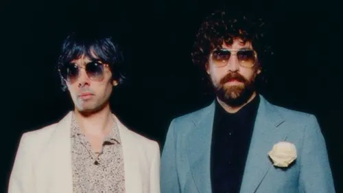 Justice dans les têtes d'affiche du Primavera Sound, oui le duo est...