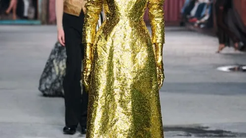 FG CHIC : GLENN MARTENS, LA PAGE BLANCHE RÉINVENTÉE 