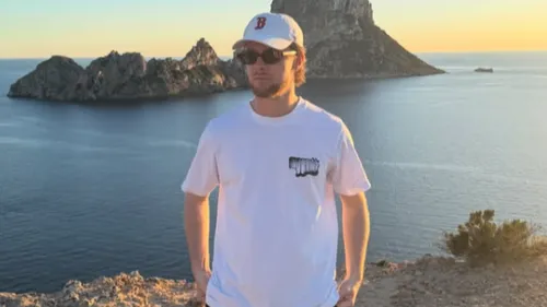 Mizmo frappe fort avec “Hello”, le titre qui séduit déjà TikTok