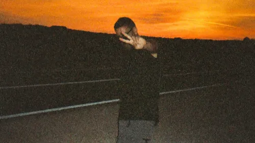 NTO s'offre une parenthèse céleste avec son nouvel EP « [ ] »