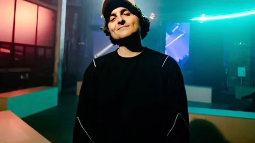 Notre Dame reprend avec brio Higher de Blond:ish