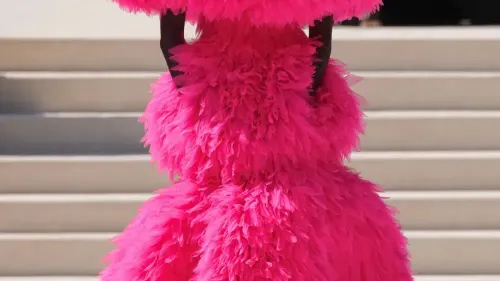 Balenciaga Haute Couture : Pierpaolo Piccioli ouvre un nouveau...