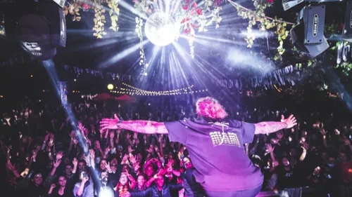 Le Poney Club fait son retour en juin avec une grosse programmation 