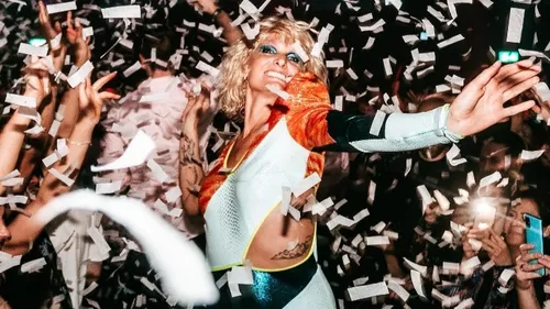 La meilleure soirée du monde va s'installer pour la première fois...