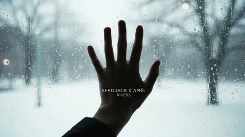 Fans des anthems EDM, vous allez adorer Rivers, le nouveau Afrojack...