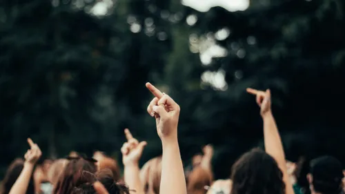 Mais putain, qu’est-ce qui se passe avec le Top 100 DJ Mag ?