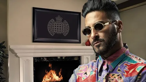 Armand Van Helden revisite son classique "Wings", et c'est très...