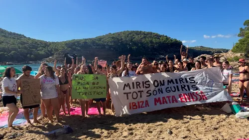 Les jeunes d’Ibiza se rebellent !