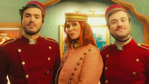 Bon Entendeur : une Audrey Fleurot déchaînée dans leur nouveau clip 