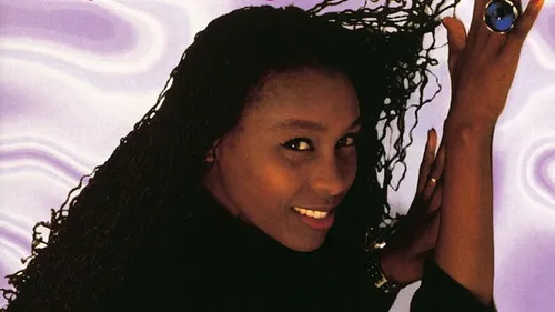 Music story du jour : Rhythm Of The Night