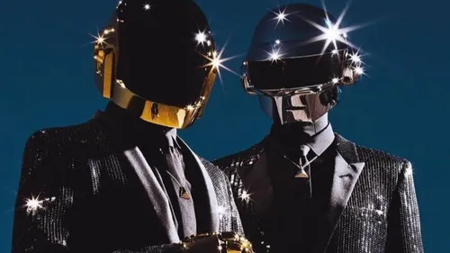Les Daft Punk rallument la flamme avec Orelsan et Rosalia