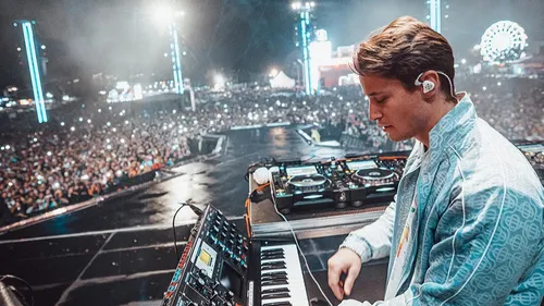 La date anniversaire d’un tube, le bon prétexte pour un remix…