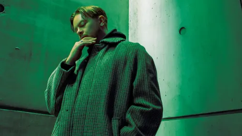 DJ Seinfeld, le producteur suédois en quête de sens