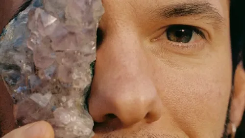 Fakear assume pleinement son engagement écologique avec "Talisman"