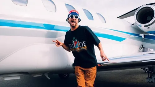 Et si Fisher avait en fait signé le tube de l’été en clubs et...