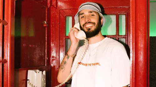 Folamour et son groove inné sont de retour avec "Birds"