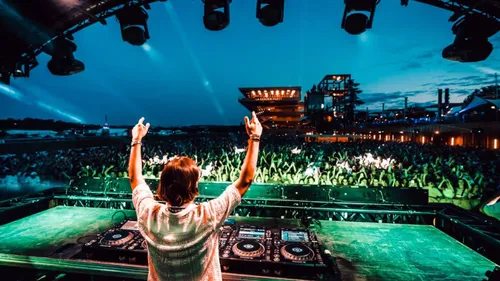 Les soirées festives des JeuXdi by ParisLongchamp sont de retour