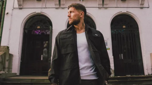 Franky Wah continue son ascension avec l'excellent How It Feels