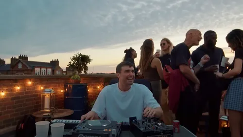 La music story du jour : Fini les DJs stars ?