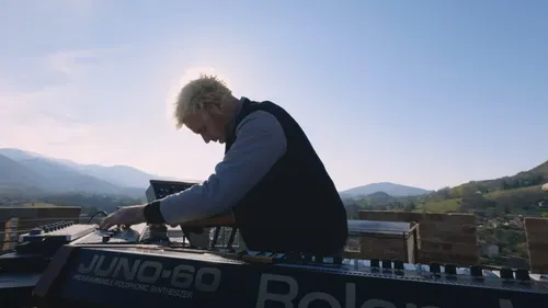 French 79 et Cercle s'associent pour le très beau single "Foix" 