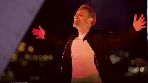 WTF ! David Guetta mélange Eminem et Future Rave