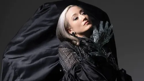 Hayla, la chanteuse dance à la voix d'ange 