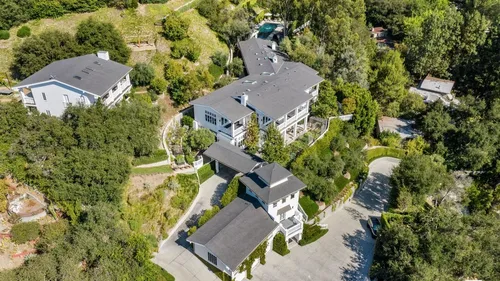 Recherche appartement ou maison : la villa de Calvin Harris !