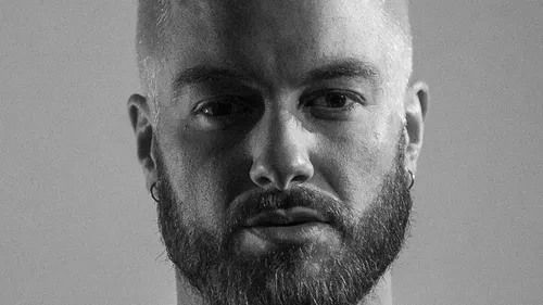 La music story du jour : James Hype