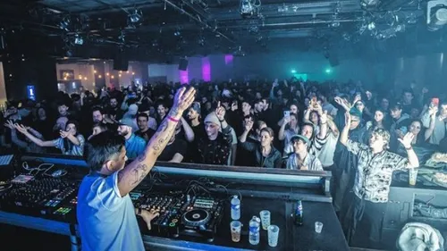 Les femmes iraniennes à l’honneur dans la compil « Woman, Life,...