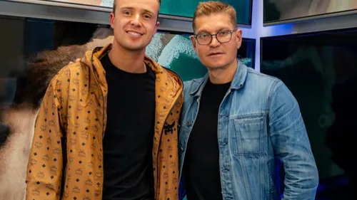 Jaden Bojsen enchaîne avec une reprise de Phil Collins 