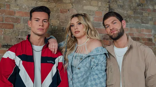 Le virus Eurodance touche aussi Joel Corry, Nathan Dawe et Ella...