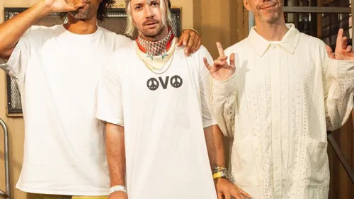 Keinemusik va jouer dans le plus grand warehouse parisien