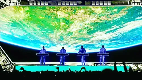 Kraftwerk, 50 ans au service de la musique électronique