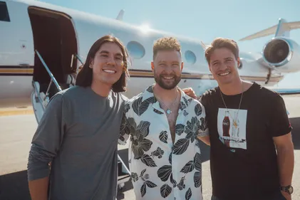 Kygo et Gryffin : le clip (très, très) estival de 'Woke Up In Love''