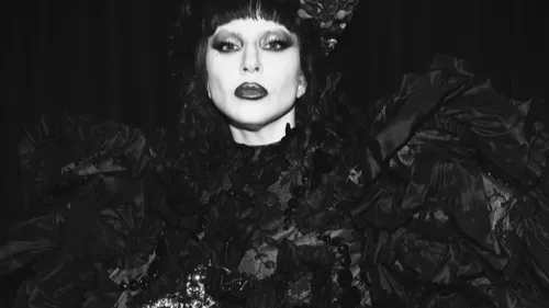 L'artiste de l'année Lady Gaga dévoile le titre The Dead Dance