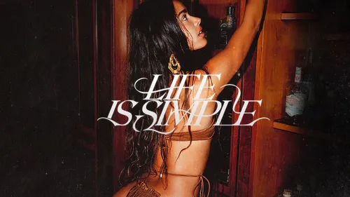 Maesic reprend l'hymne house Move Your Body avec brio