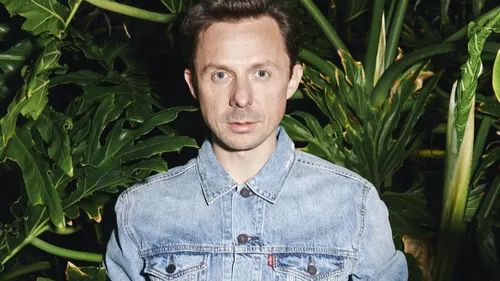 Martin Solveig se met à l'afro-house pour son remix de Omah Lay