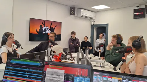 Le journaliste Max Laulom invité d'Antoine Baduel