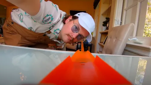  « Domino », le clip coup de cœur signé Myd