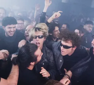 Ofenbach, en mode rockstar dans leur nouveau single