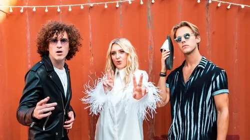 Ofenbach change encore de direction avec 'Hurricane' !