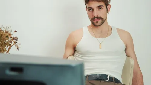 L’OVNI Saint Levant, entre l’électro et le rap